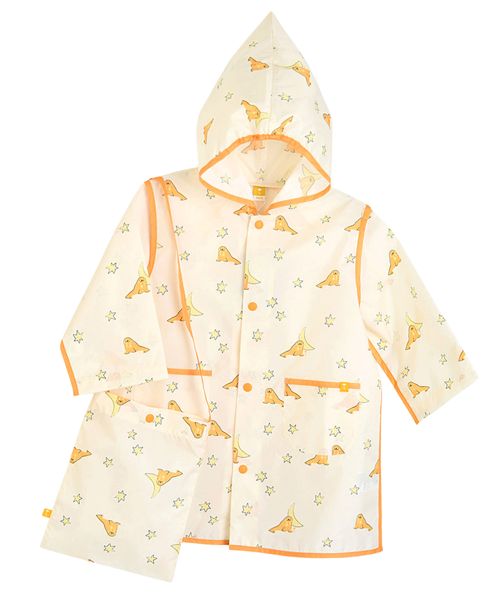 男の子黄色い雨具