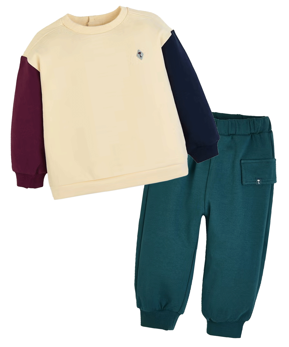 男の子楽々スウェットLOOKのキッズコーディネート